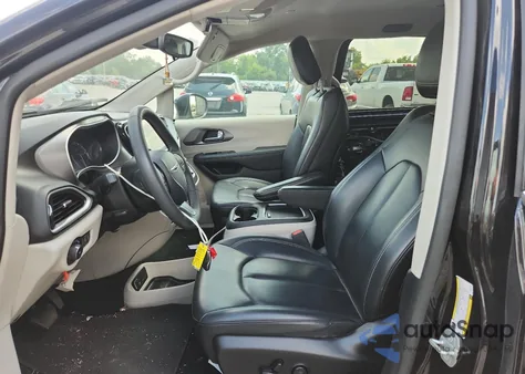 2023 Chrysler Pacifica Touring L z USA, uszkodzony, nr VIN 2C4RC1BG6PR625484